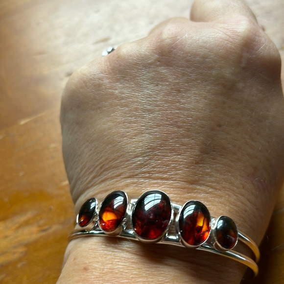 Mine Finds by Jay King Baltic Amber graduated oval cabochon SS cuff bracelet - Picture 3 of 9